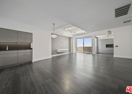 7250 Franklin Avenue - Photo 1