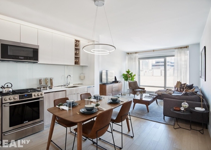 Eleventh Avenue - Photo 1