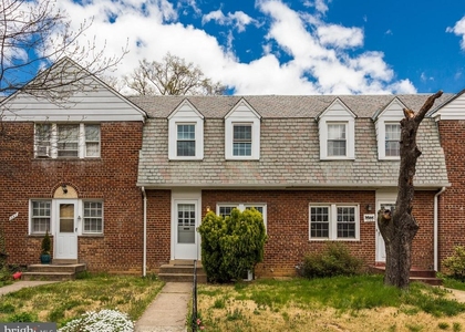 1045 N Monroe Street - Photo 1