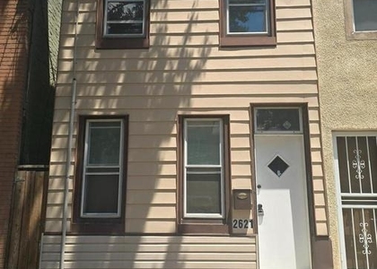 2621 E Monmouth Street - Photo 1