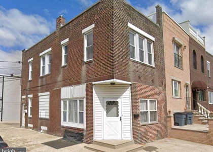2842 S Iseminger Street - Photo 1