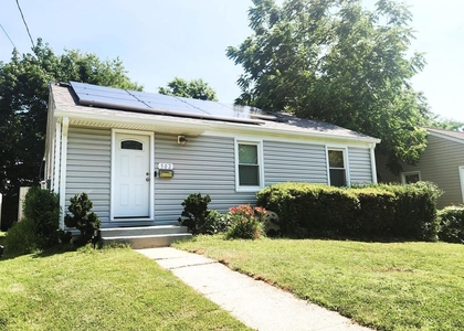 502 Lincoln Street - Photo 1