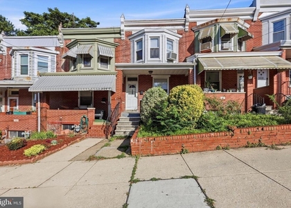 529 N Clayton Street - Photo 1
