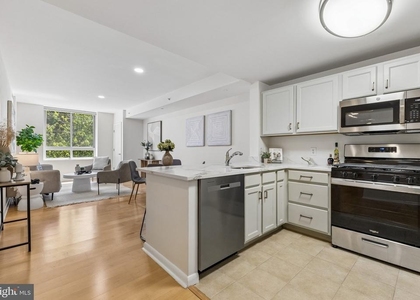 350 G Street Sw - Photo 1