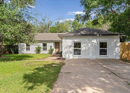 1406 N Georgetown St - Photo 1