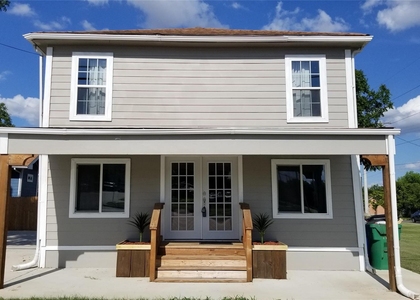 409 S Main St - Photo 1