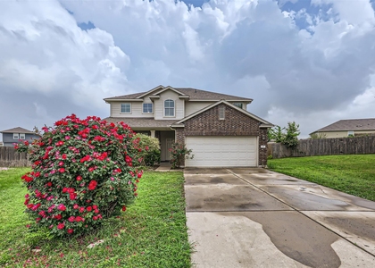 131 Lavaca Loop - Photo 1