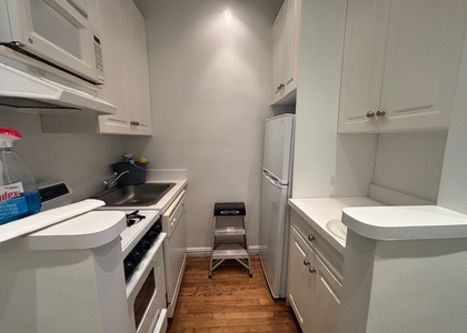East 83rd street - Photo 1