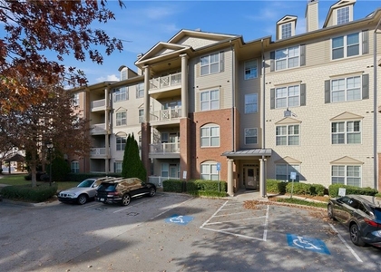 4805 W Village Way Se - Photo 1