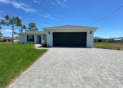 1906 Jacaranda Parkway W - Photo 1