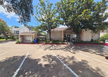 7900 N Stadium Drive - Photo 1