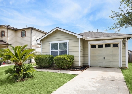 19007 Remington Park Dr - Photo 1