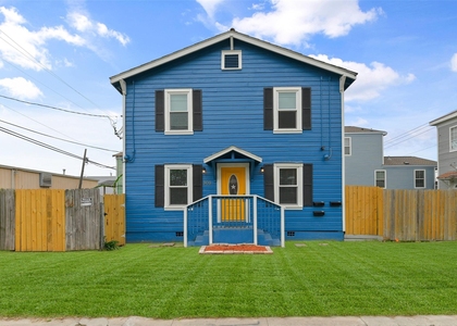 909 28th Street - Photo 1