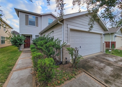 20759 Cypress Crescent Lane La - Photo 1