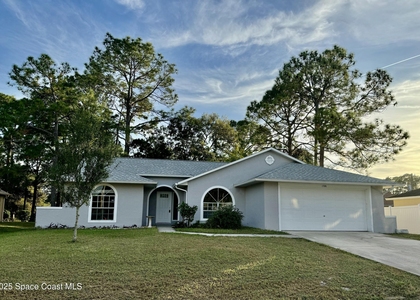 1506 Hardwicke Street Nw - Photo 1