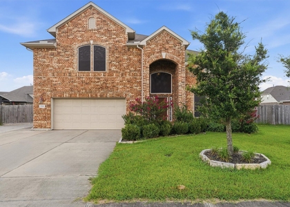 9518 Franklin Drive - Photo 1