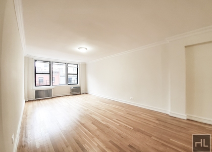 West 13 Street - Photo 1