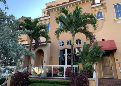 505 Mandalay Avenue - Photo 1