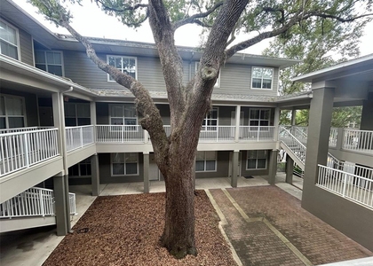 621 Sw 10th Street - Photo 1