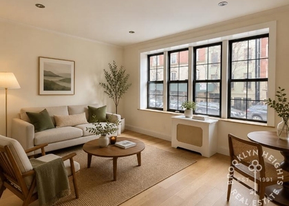 Montague Street - Photo 1