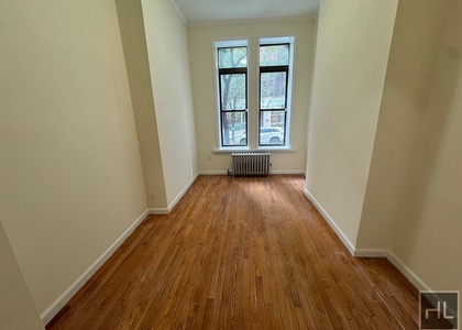 East 38 Street - Photo 1