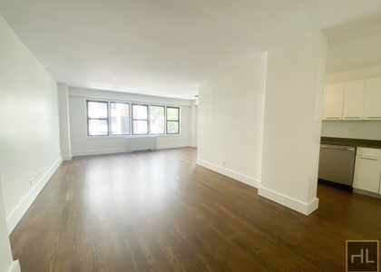 East 63 Street - Photo 1