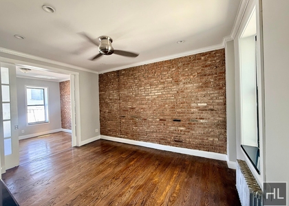 E 100th St - Photo 1