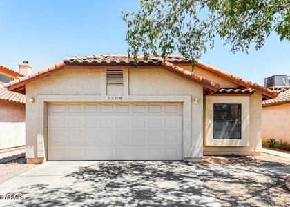 4545 N 67th Avenue - Photo 1