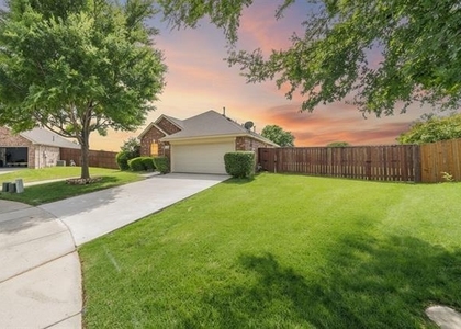 100 Mustang Court - Photo 1