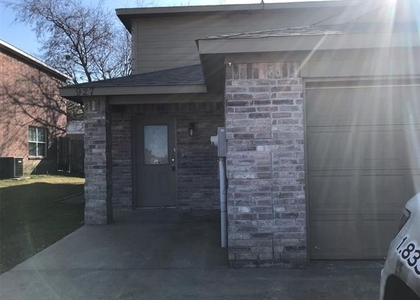 927 Parkplace Road - Photo 1