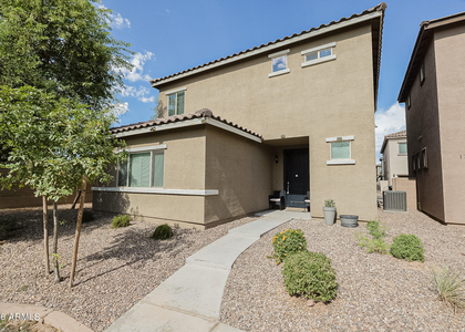 1711 W Pollack Street - Photo 1