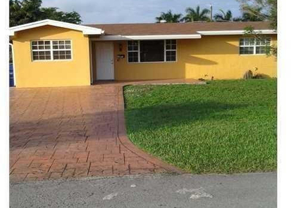 8841 Nw 14th Street - Photo 1