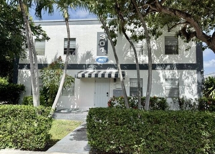 301 S M Street - Photo 1