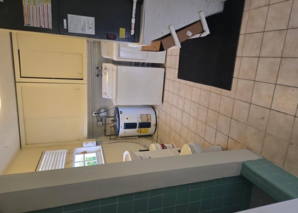 108 Commercial Boulevard - Photo 1
