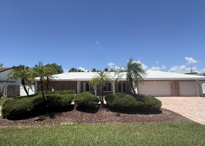 4755 Ne 23rd Avenue - Photo 1