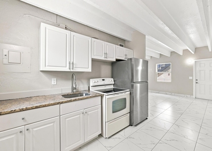 812 19th Street - Photo 1
