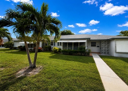 1207 S Drive Way - Photo 1