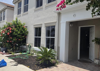 9187 Fontainebleau Boulevard - Photo 1