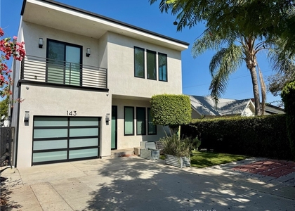 143 N Ardmore Avenue - Photo 1