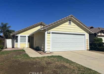 1013 Ivy St - Photo 1