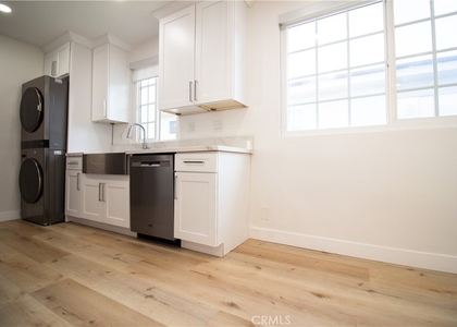 835 S Sherbourne - Photo 1