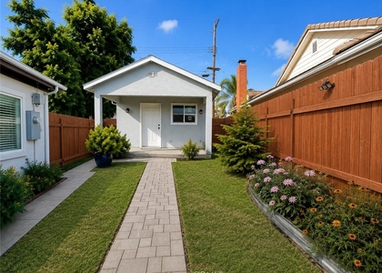 1609 W Badillo - Photo 1