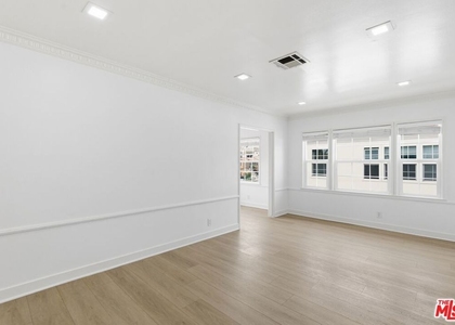 8613 W Olympic Boulevard - Photo 1