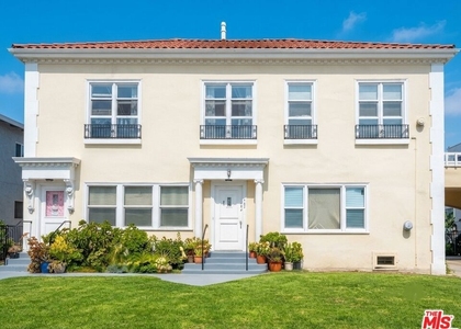 460 S Manhattan Place - Photo 1
