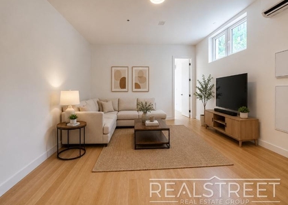 729 Rogers Avenue - Photo 1