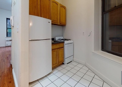 East 90th Street - Photo 1