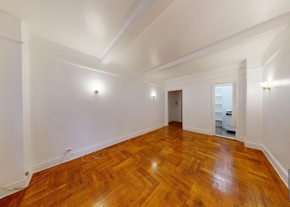 East 35th Street - Photo 1