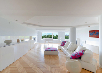 106 Central Park S - Photo 1