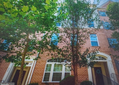 2515 Eastbourne Drive - Photo 1