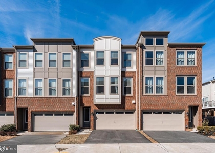42506 Dogwood Glen Square - Photo 1